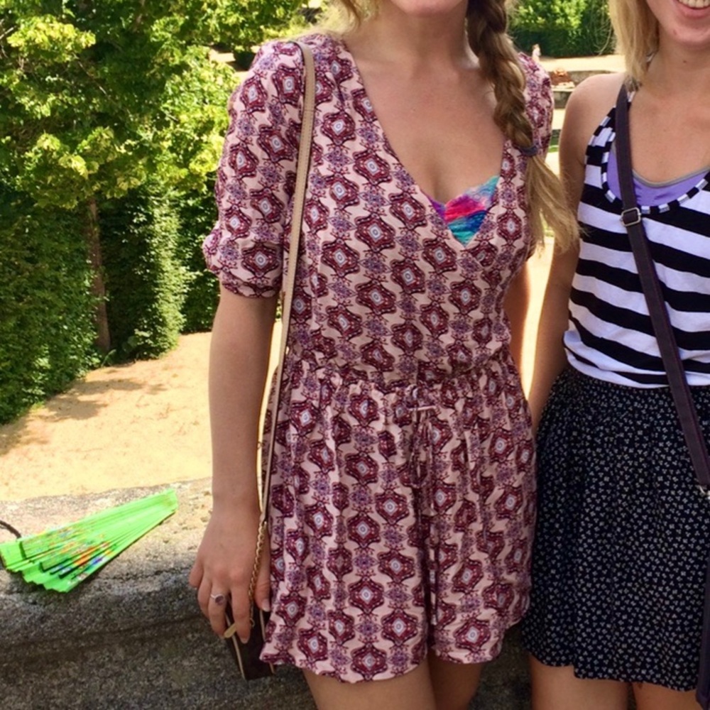 Romper - Picture 2 of 4